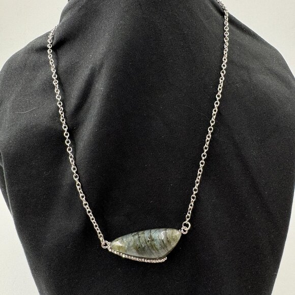 Silver Toned Chain Necklace W/Labradorite Pendant & Rhinestone Accent Chic - Picture 1 of 11